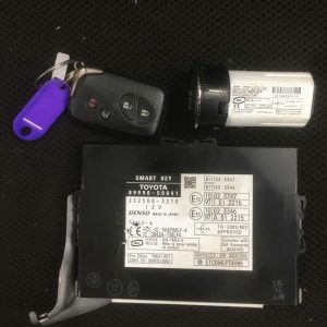 HỘP SMART KEY LS460 89990-50041