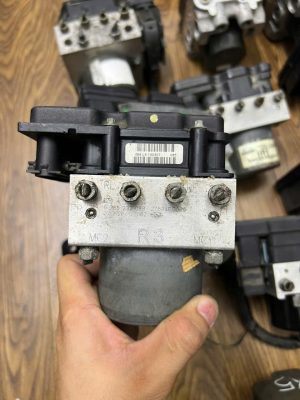 CỤM ABS Subaru Impreza 27534FG020 CỤM ABS Subaru Impreza 27534FG020